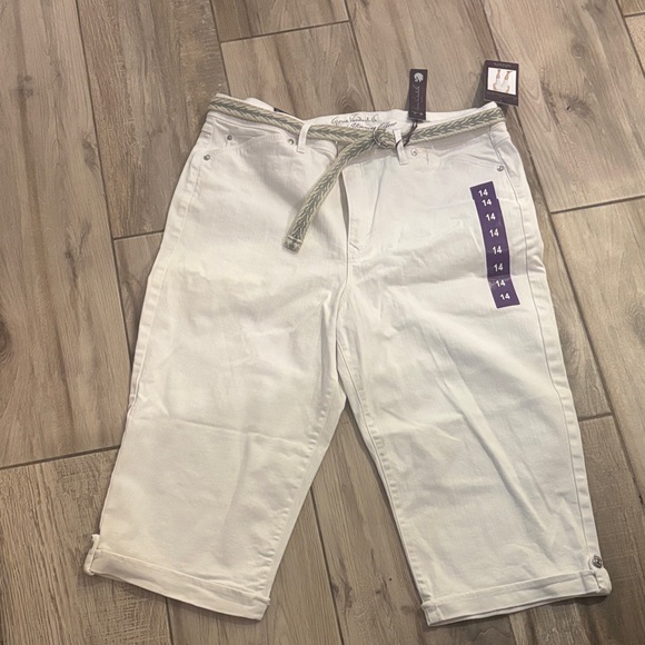 Gloria Vanderbilt White Pants with Patterned Belt NEW size 14 - Picture 1 of 7